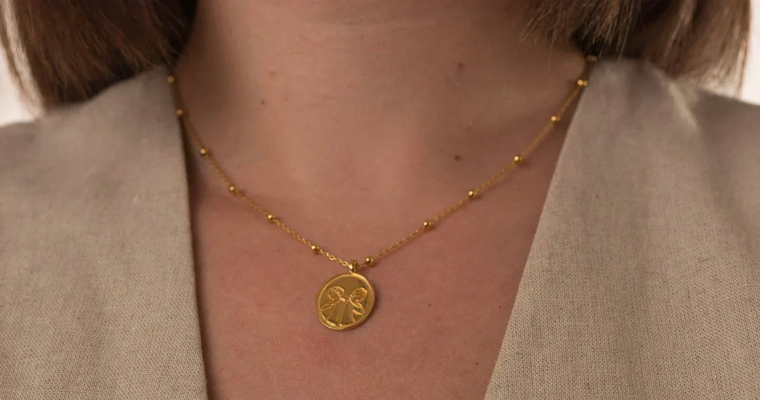 Guía para elegir joyas que realmente te favorezcan